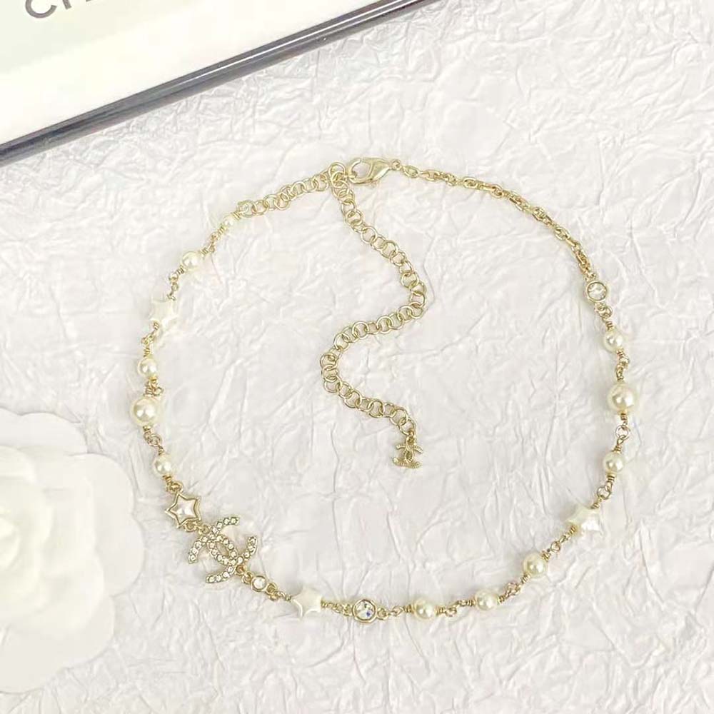 Chanel Women Necklace in Metal Resin Glass Pearls and Strass