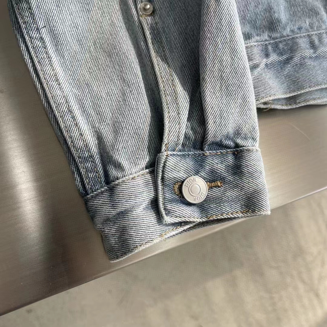 Dior Men CD MKII Jacket Light Blue Cotton Twill Laser-Faded Vintage Effect Heavy-Weight Denim