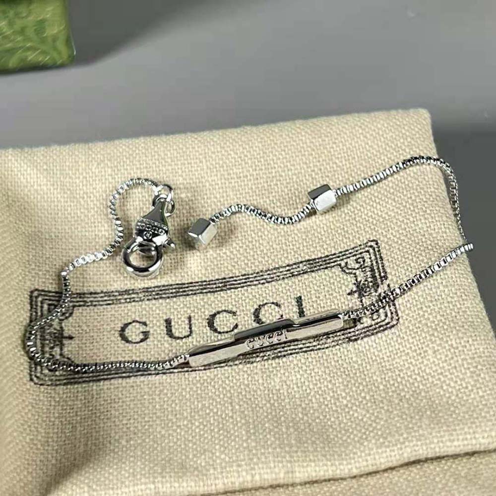 g*u*i women link to love bracelet with Di*m*nds in white gold