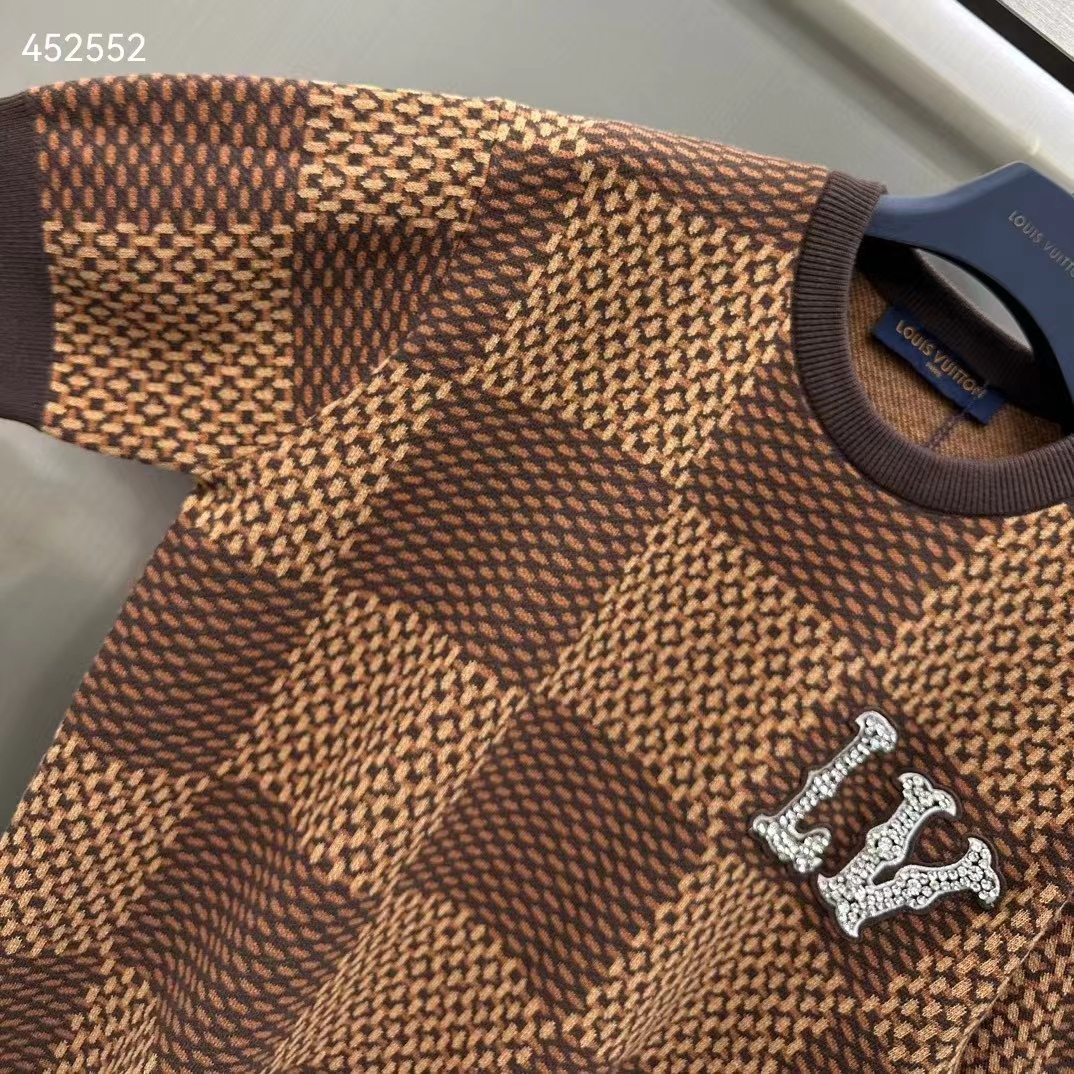 Louis Vuitton Women Short-Sleeved Cotton Damier Crewneck Crystal LV Patch Regular Fit Pop Jacquard 1AFIUP