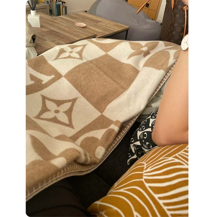 Louis Vuitton Unisex LV Checkmate Blanket Beige Wool Cashmere Jacquard Weave Monogram Flowers M77861
