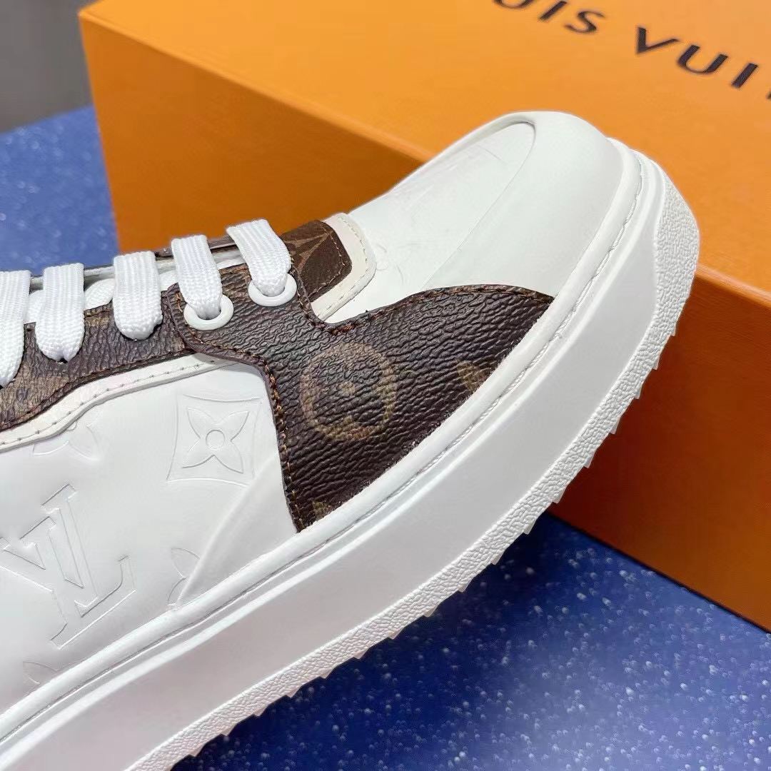 Louis Vuitton Unisex LV Trainer Sneaker White Calf Leather Patent Monogram Canvas