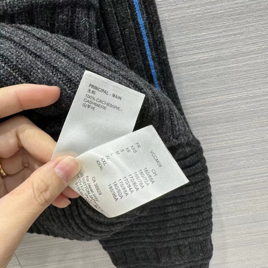Louis Vuitton Women LV SKI Contrast Accent Cropped Pullover Wool Yack Coal
