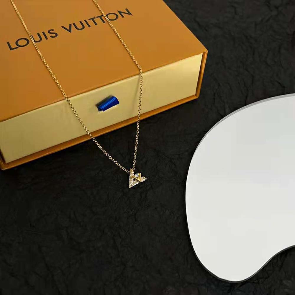 Louis Vuitton Women LV Volt One Pendant in Yellow Gold