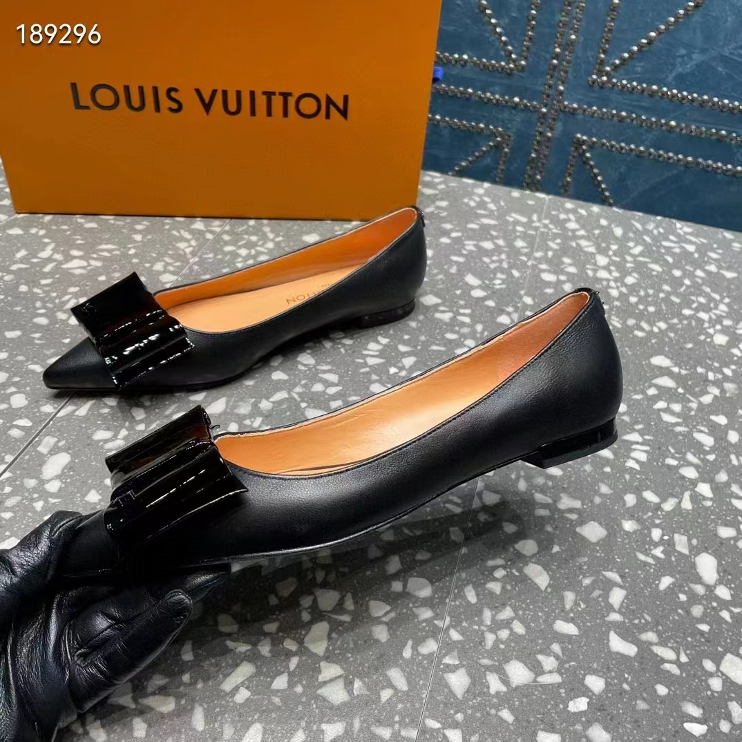 Louis Vuitton Women LV Blossom Flat Ballerina Black Patent Leather