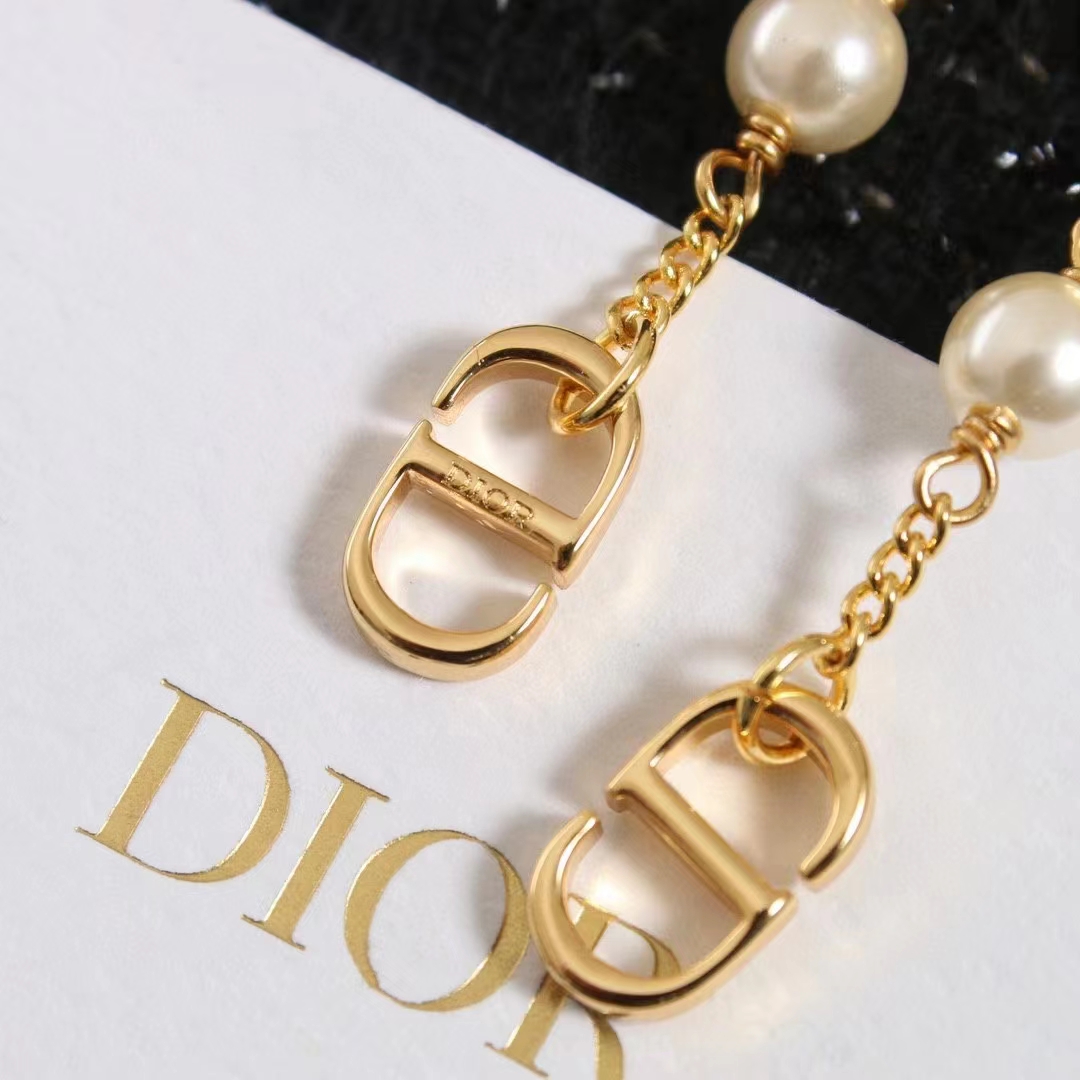 Dior Women 30 Montaigne Stud Earrings Gold-Finish Metal CD Signatures