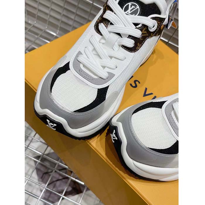 Louis Vuitton LV Unisex Run 55 Sneaker White Mix Materials 1AASDF