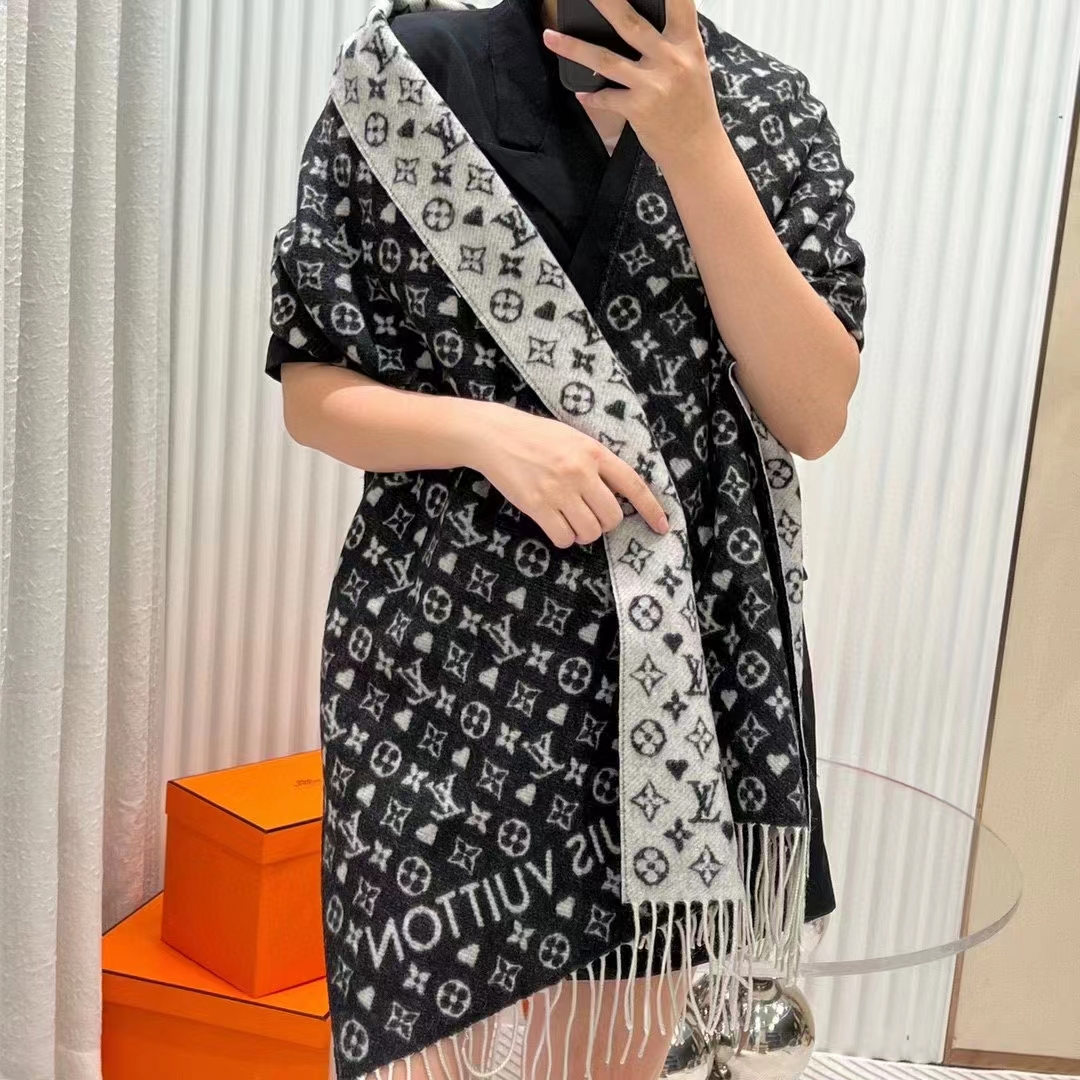Louis Vuitton Unisex LV Game On Scarf Black Allover Monogram MP2907