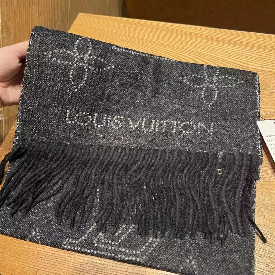 Louis Vuitton Unisex LV Mahina Flight Mode Scarf Black Cashmere Wool M77902