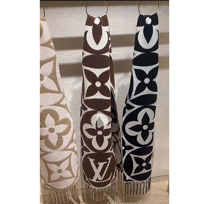 Louis Vuitton Unisex LV Medallion Scarf Beige Wool Jacquard M79213