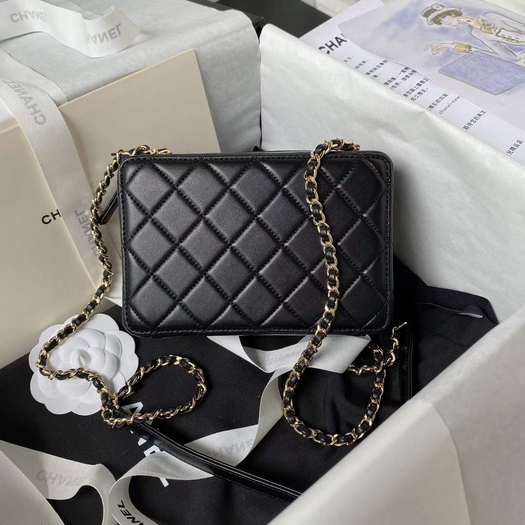 Chanel Women CC Camera Bag Lambskin Gold-Tone Metal Black