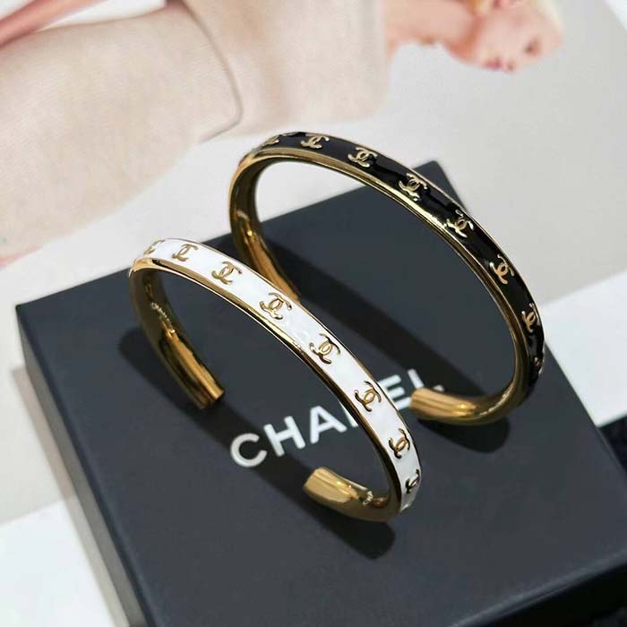 Chanel Women CC Cuff Metal Gold White Ref.  ABC986 B16125 NW384
