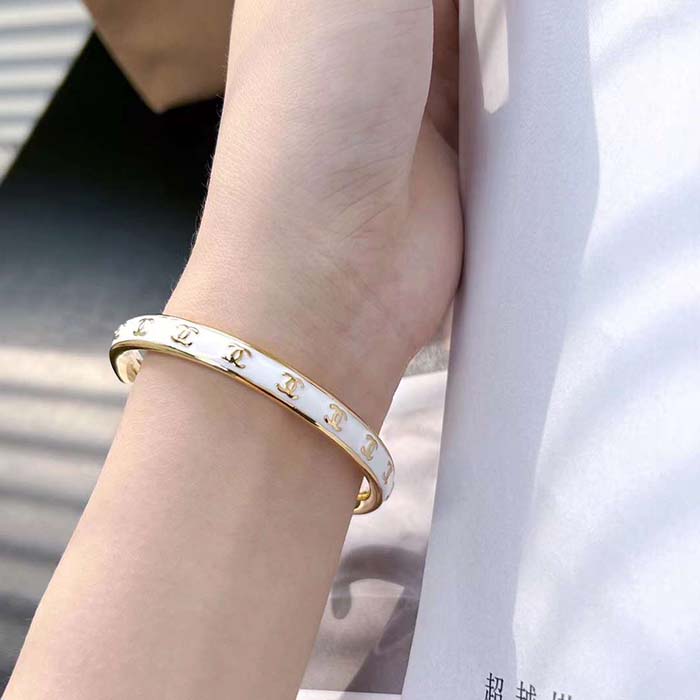 Chanel Women CC Cuff Metal Gold White Ref.  ABC986 B16125 NW384