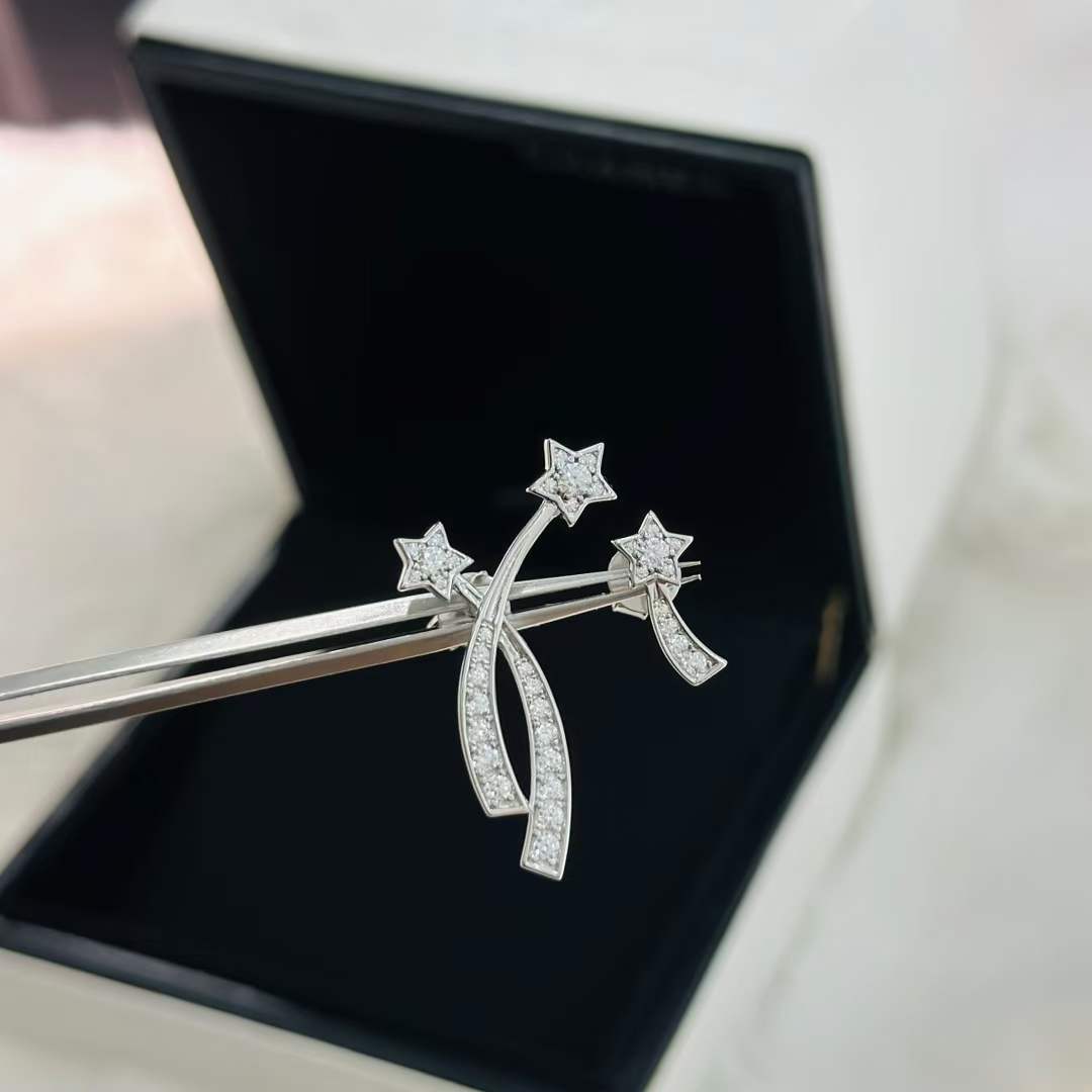 chanel women cc etoile filante earrings 18k white silver Di*m*nds
