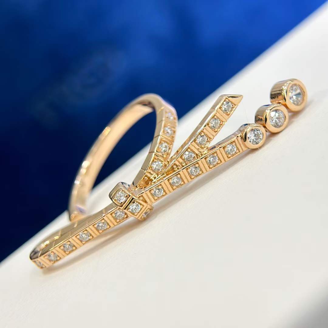 chanel women cc ruban ring 18k beige gold Di*m*nds