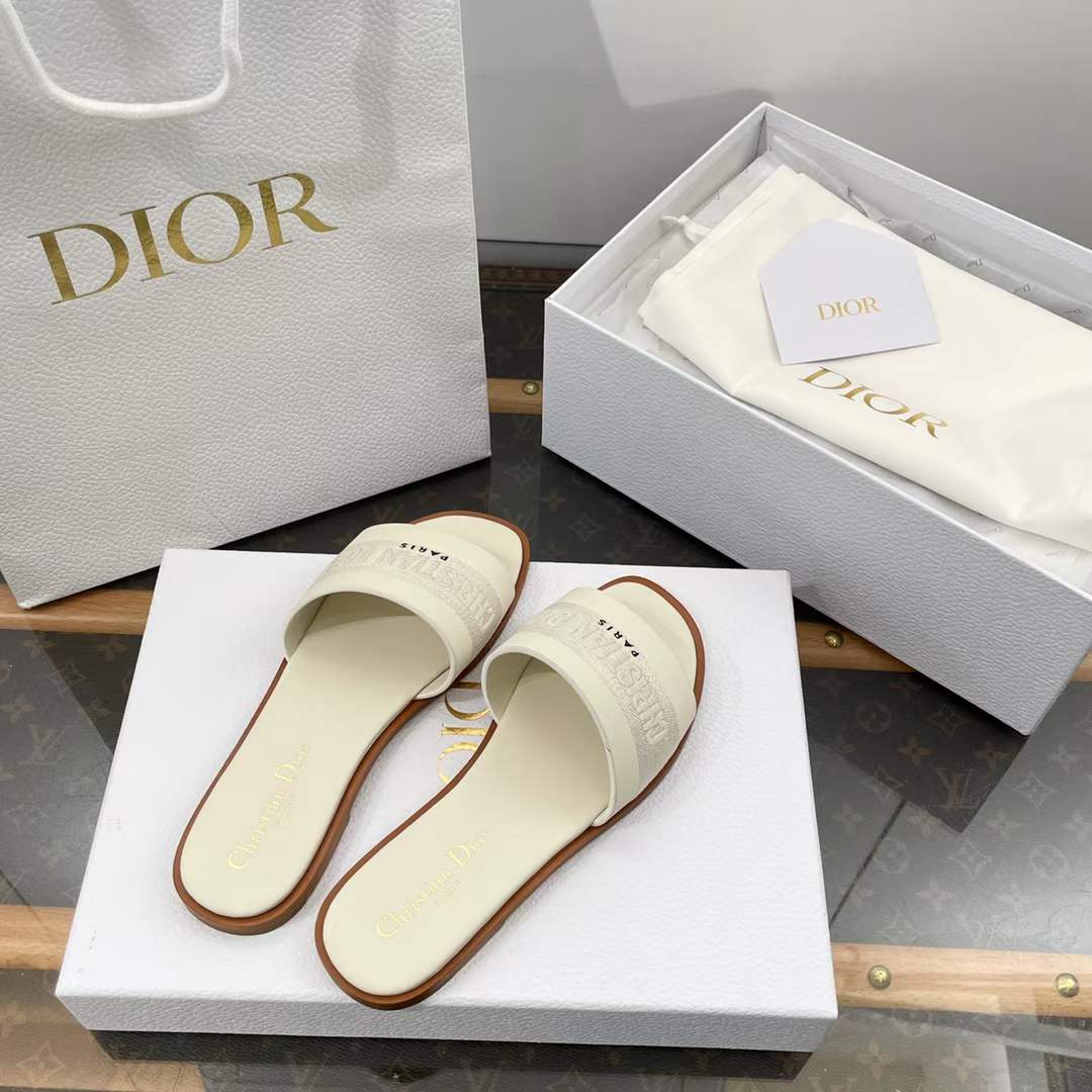 Dior Unisex CD Dway Slide White Calfskin Embroidered Cotton