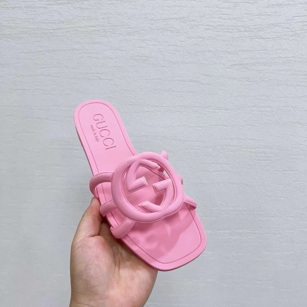 G*u*i women gg interlocking g slide sandal pink rubber flat
