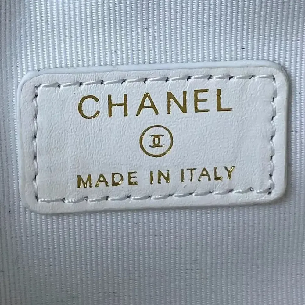 Chanel Women CC Heart Shape Bag White Calfskin Leather Gold-Tone Metal