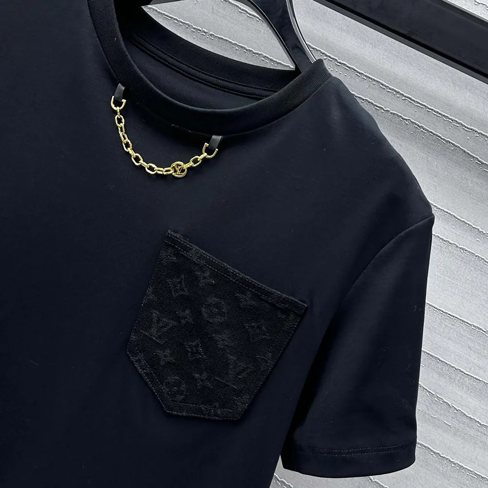 Louis Vuitton Men Monogram Pocket T-Shirt 1AGHD4
