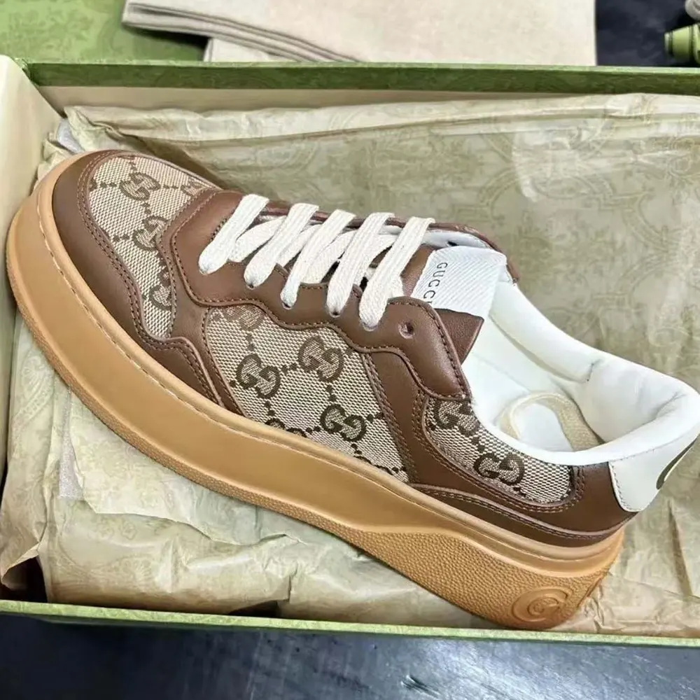G*u*i unisex gg trainers with beige and ebony orignal gg canvas