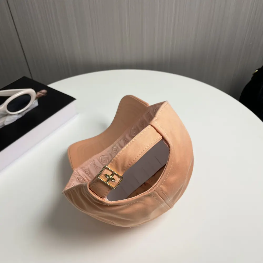 Louis Vuitton Unisex LV Signature Cap-Sunset M7377M
