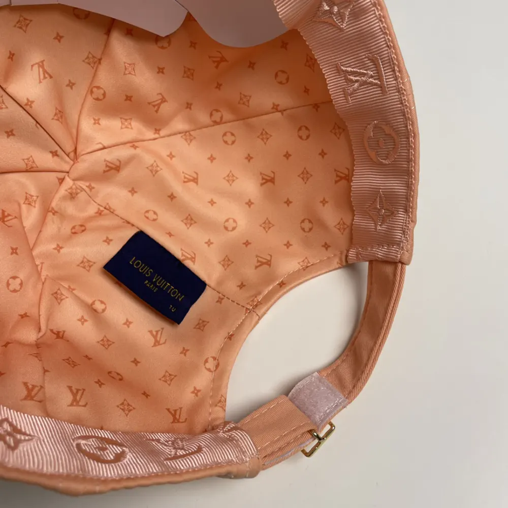 Louis Vuitton Unisex LV Signature Cap-Sunset M7377M