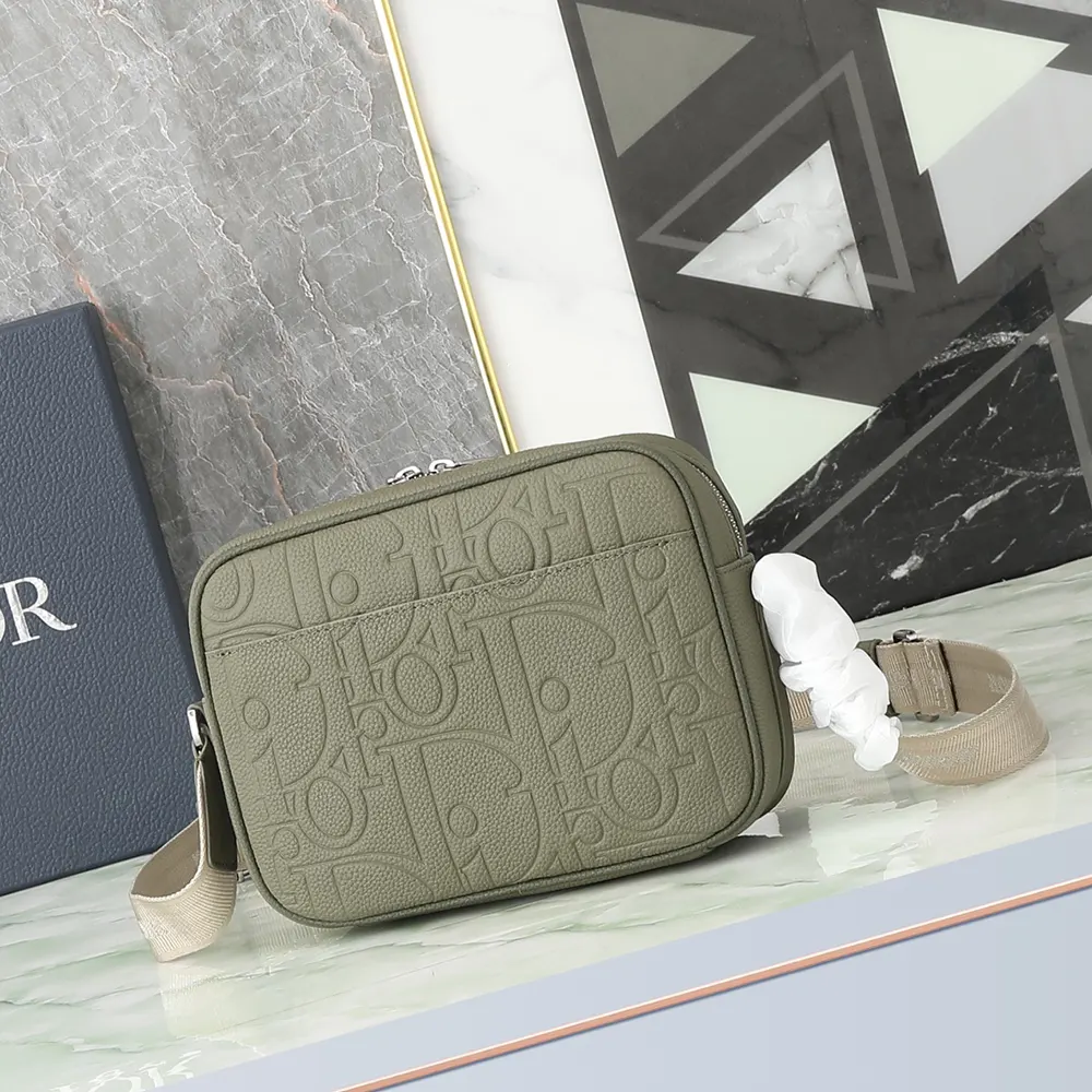Dior Men Rider 2.0 Zipped Messenger Bag Khaki Dior Gravity Leather and Khaki Grained Calfskin