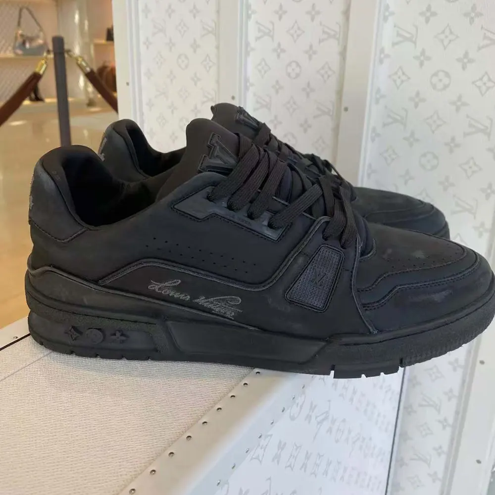 Louis Vuitton Unisex LV Trainer Distressed Sneaker-Black 1ADEQS