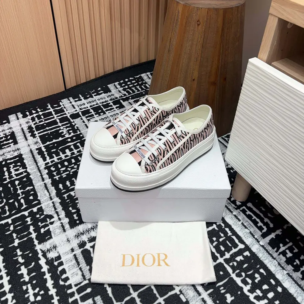 Dior Women Walk’n’Dior Platform Sneaker Embroidered Cotton-Pink
