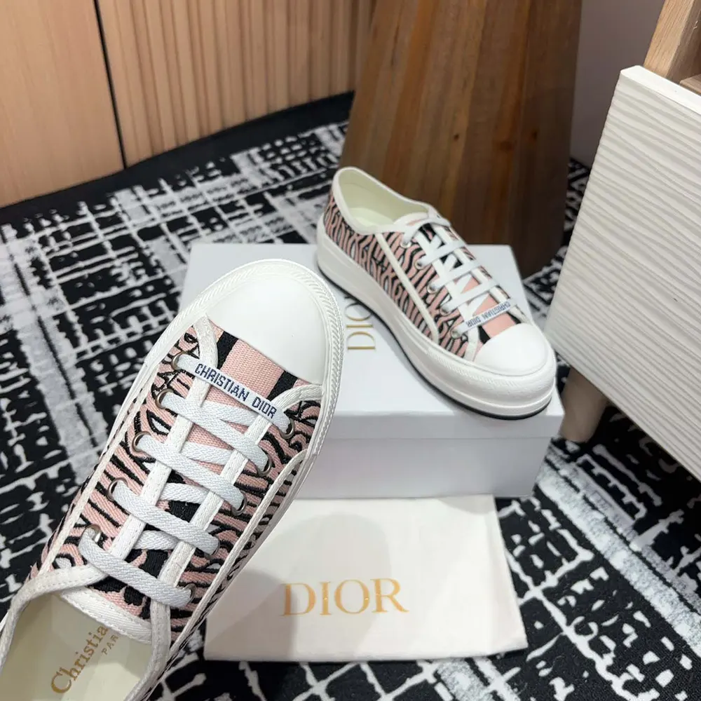 Dior Women Walk’n’Dior Platform Sneaker Embroidered Cotton-Pink