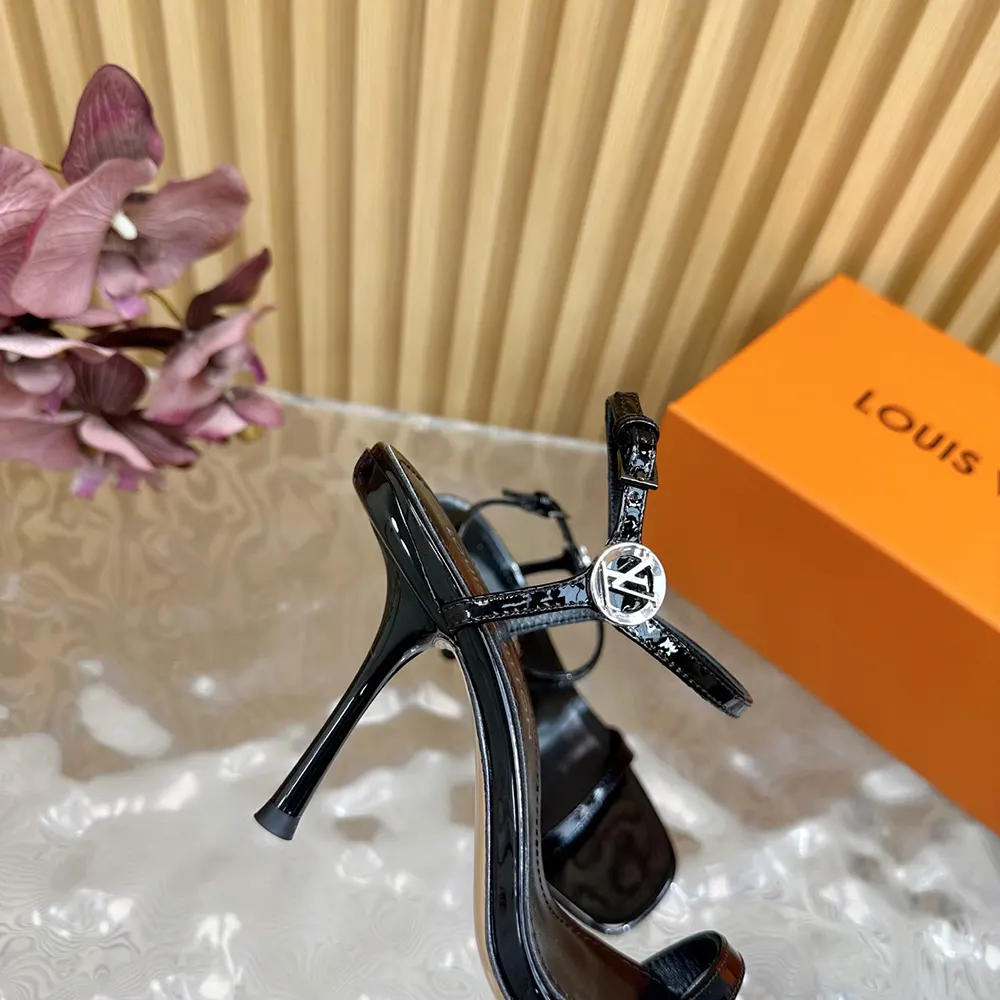 Louis Vuitton LV Women 6AM Sandal in Patent Calf Leather-Black 1AGWZM