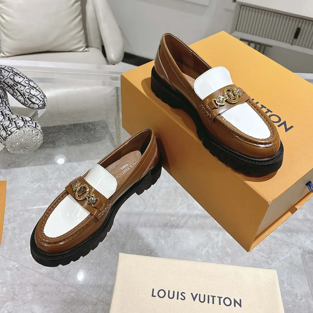 Louis Vuitton LV Women District Flat Loafer-Brown 1AGXLN