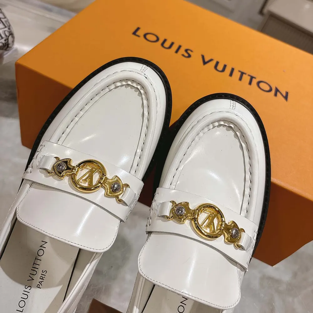 Louis Vuitton LV Women District Flat Loafer-White 1AGXIZ