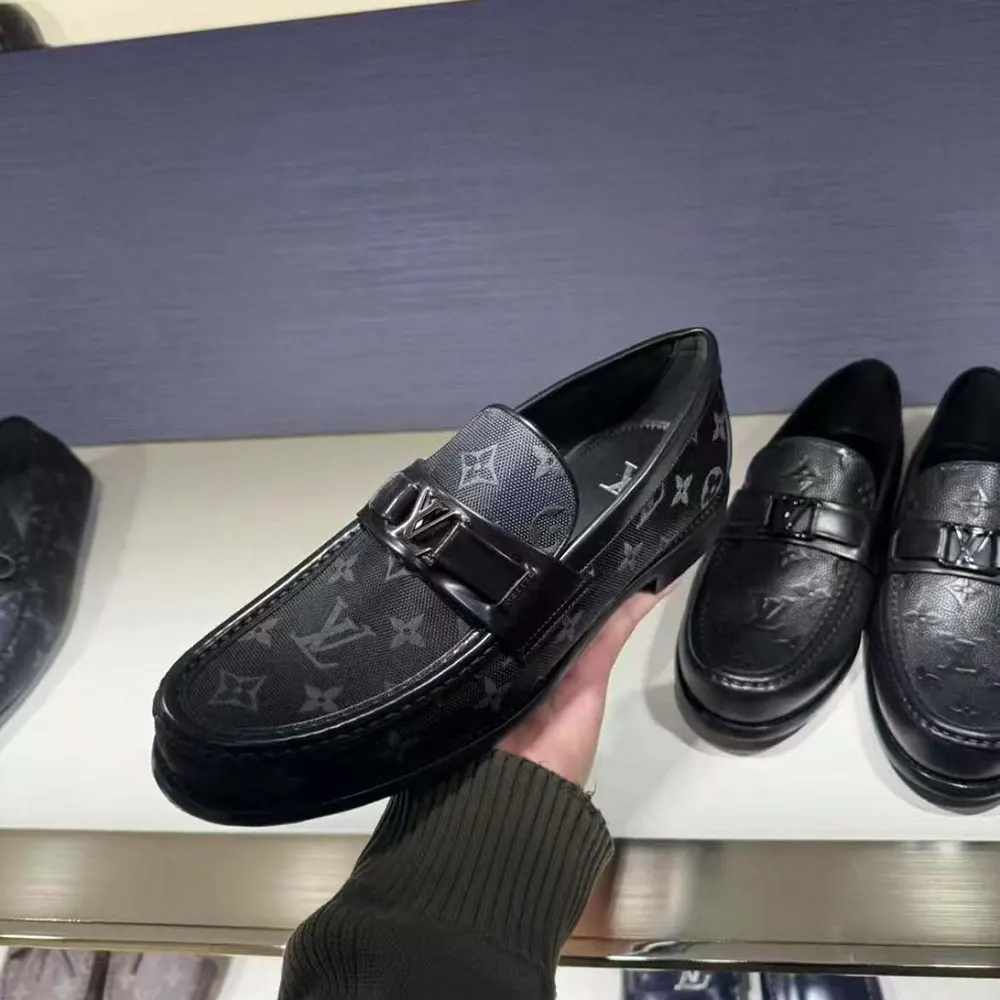 Louis Vuitton LV Men Major Loafer Calf Leather-Black 1ADE66