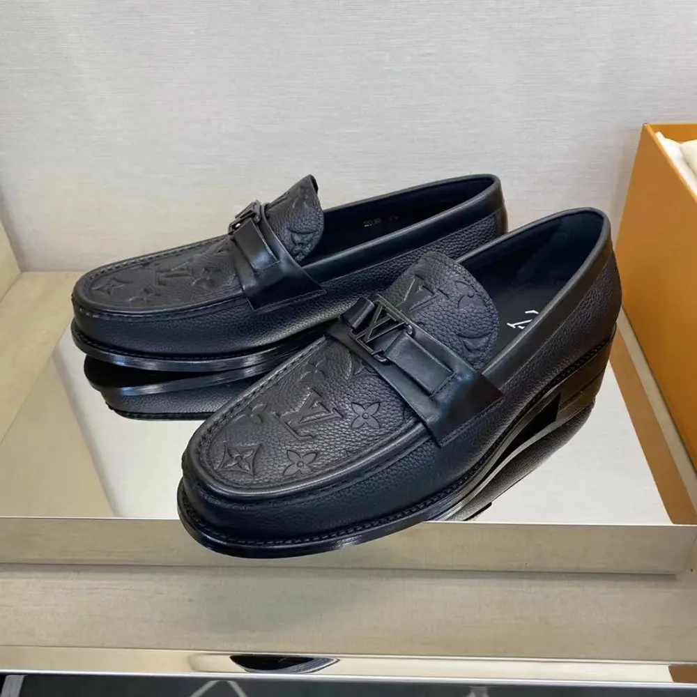 Louis Vuitton LV Men Major Loafer in Calf Leather-Black