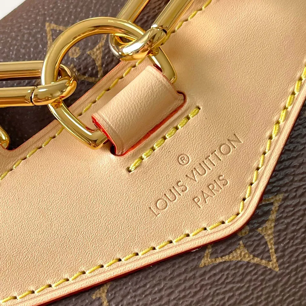 Louis Vuitton LV Women Montsouris Mini in Natural cowhide-leather Trim M11199