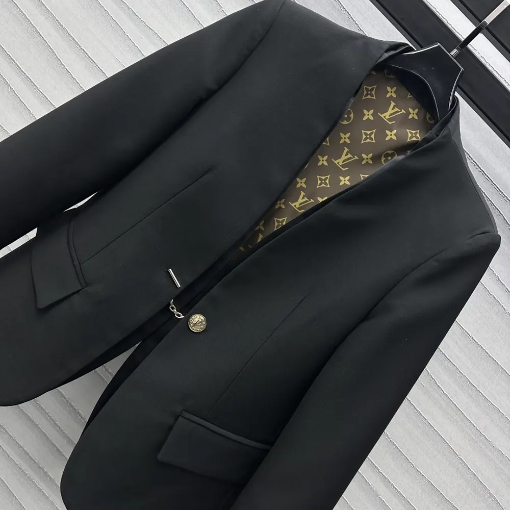 Louis Vuitton Women Collarless Chain Detail Blazer 1AGPG9