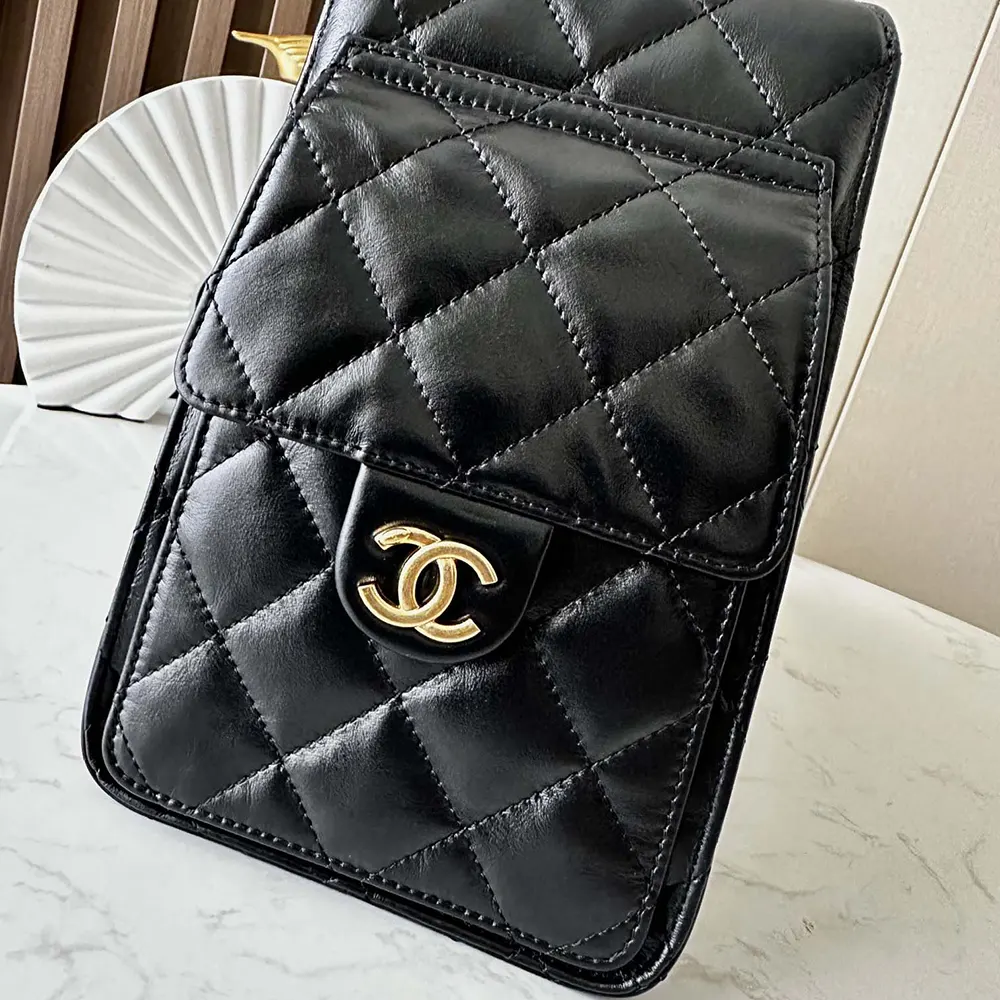 Chanel Women 25 Medium Handbag Grained Calfskin Gold Tone Metal AS5311