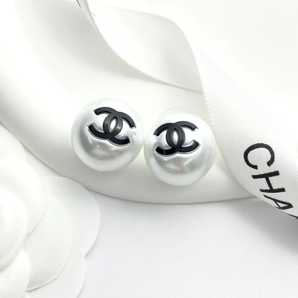 Chanel Women Stud Earrings Metal Resin ABF364B19975