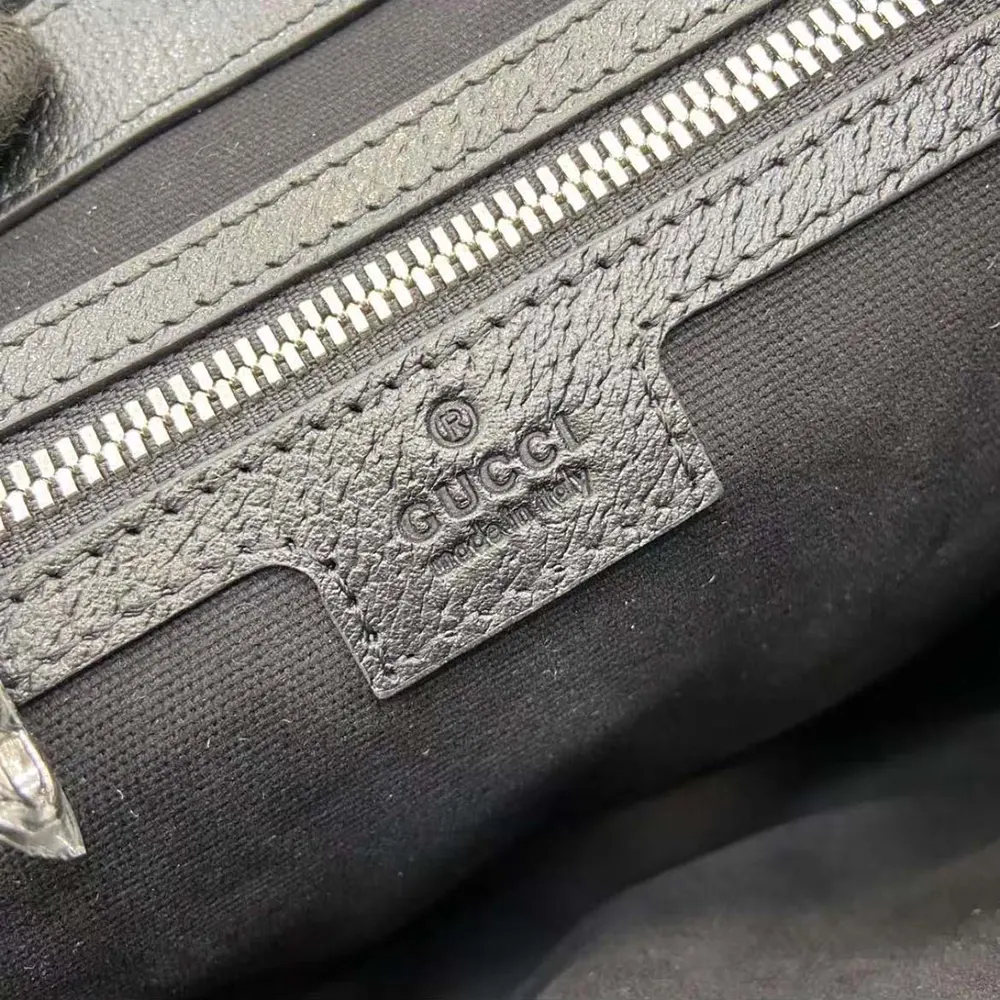 G*u*i men gg supreme medium crossbody bag 795459fadjk1000