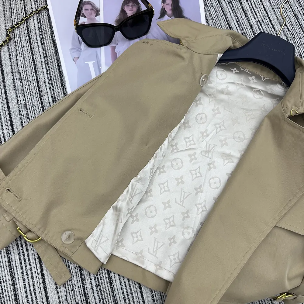 Louis Vuitton LV Women Cropped Trench Jacket 1AGNEC